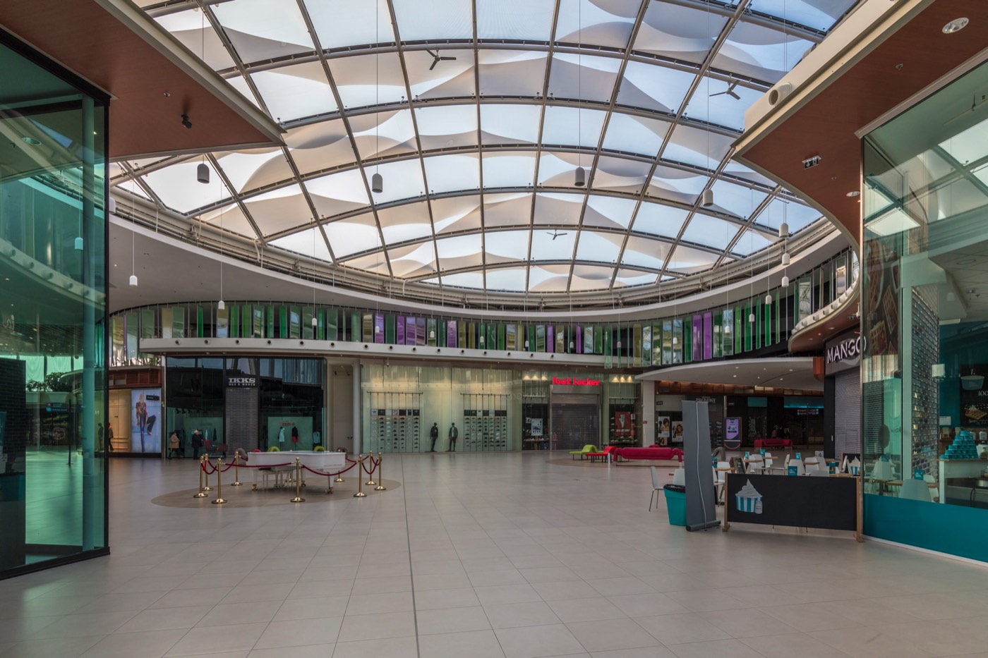 Auchan, Mont-Saint-Martin, vue 2